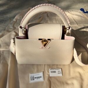 Louis Vuitton Capucines BB in granular Taurillon leather